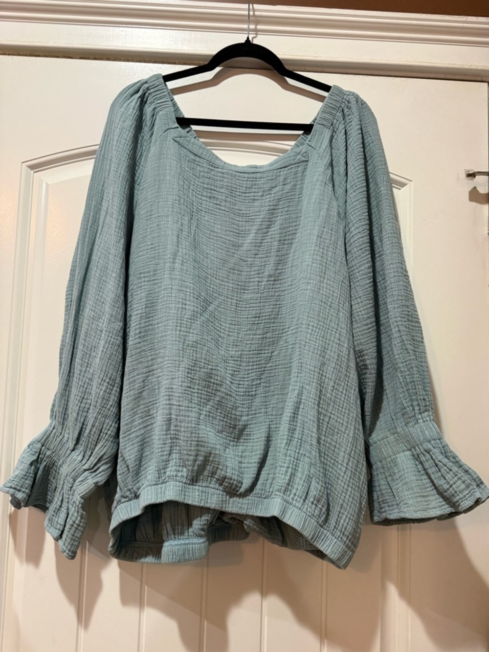 Oli & Hali Sage Gauze Ruffle-Cuff Peasant Top - Picture 2 of 7